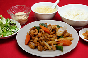 鶏肉のカシューナッツ炒め